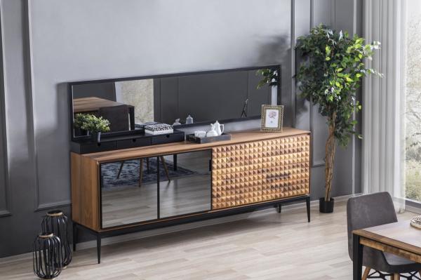 Piramit Yemek Odası